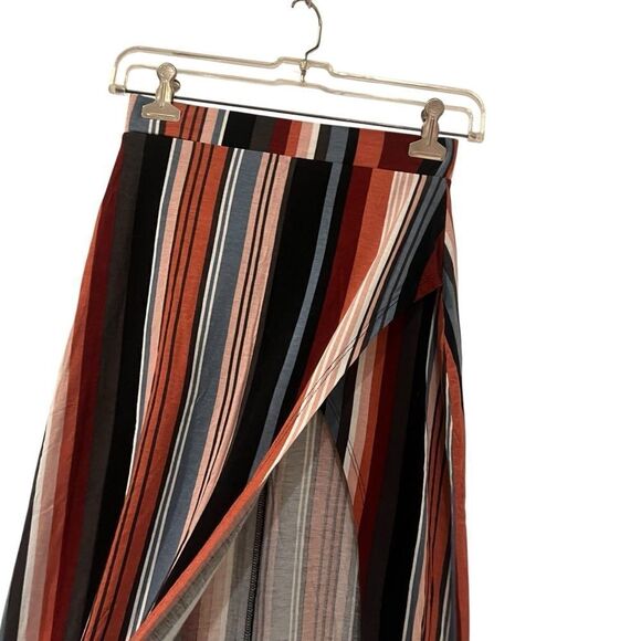 Charlotte Russe striped maxi skirt. Size xs‎ - Picture 9 of 9